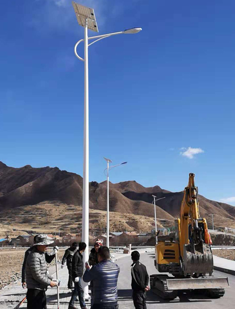 甘南碌曲10米祁连太阳能路灯项目