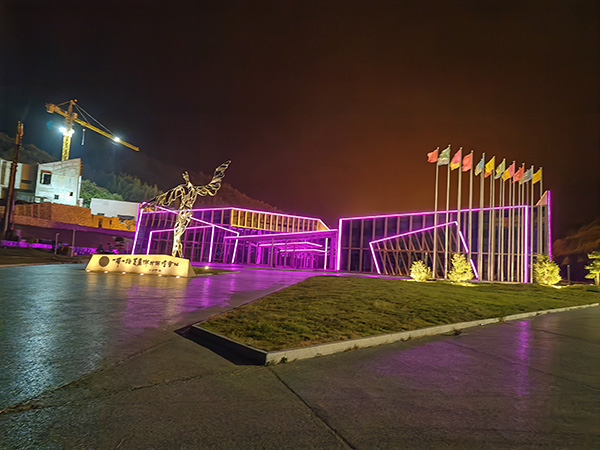 城市亮化是现代城市建设的重要组成部分,它不仅可以美化城市的夜景,还能提升城市的整体形象。随着科技的不断进步,城市亮化也得到了更多的关注和创新。本文将介绍一些关于城市亮化的创意和技术,帮助读者了解城市亮化的重要性以及如何进行祁连城市亮化的规划和实施。 城市亮化是现代城市建设的重要组成部分,它不仅可以美化城市的夜景,还能提升城市的整体形象。随着科技的不断进步,城市亮化也得到了更多的关注和创新。本文将介绍一些关于城市亮化的创意和技术,帮助读者了解祁连城市亮化的重要性以及如何进行祁连城市亮化的规划和实施。